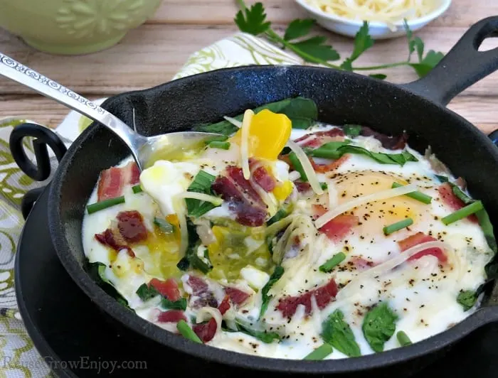 baked egg with herbs