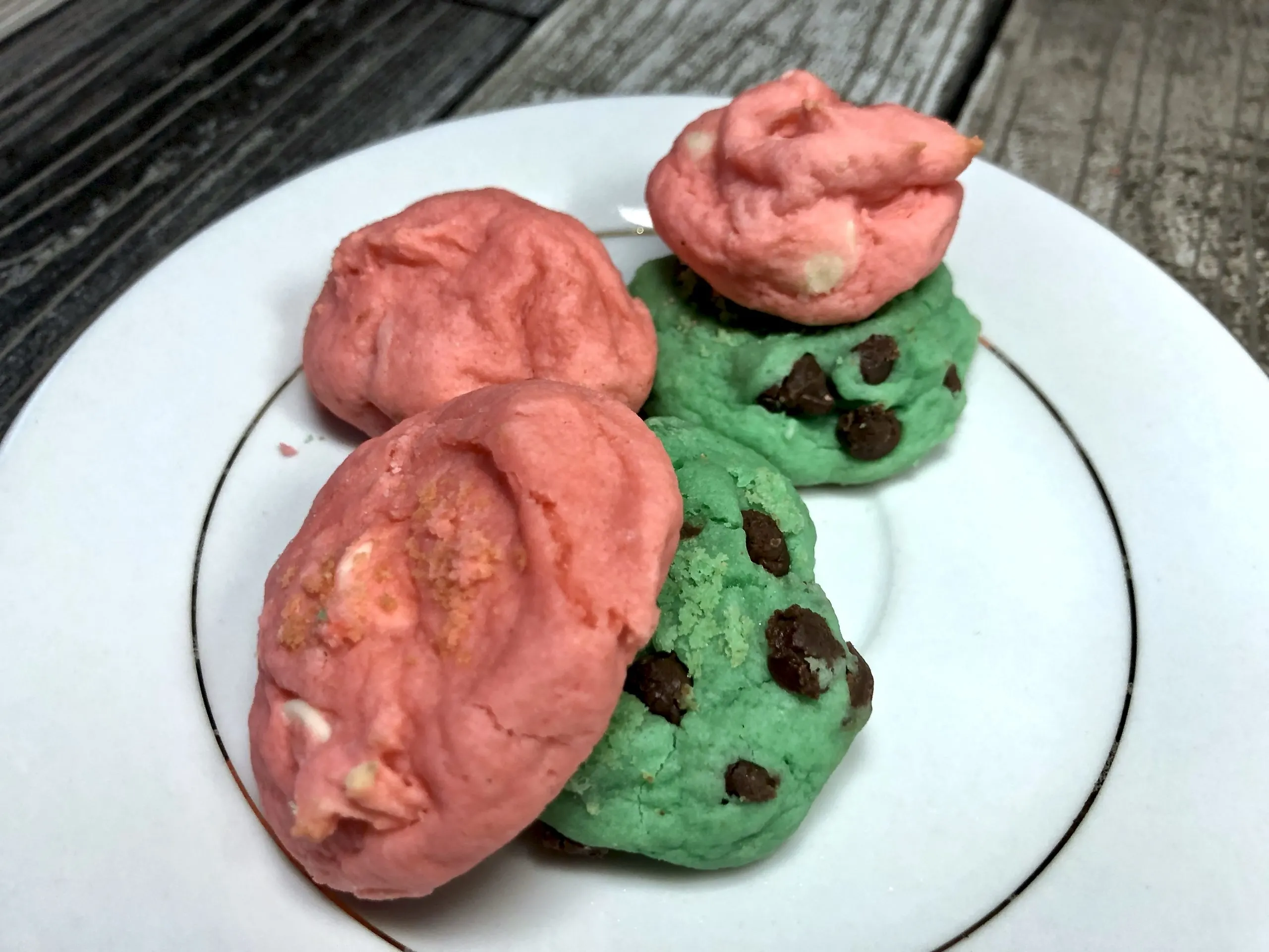 White Cake mix cookies with chocolate chips